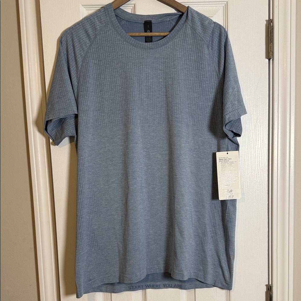 Men’s Lululemon Metal Vent Tech Short Sleeve.